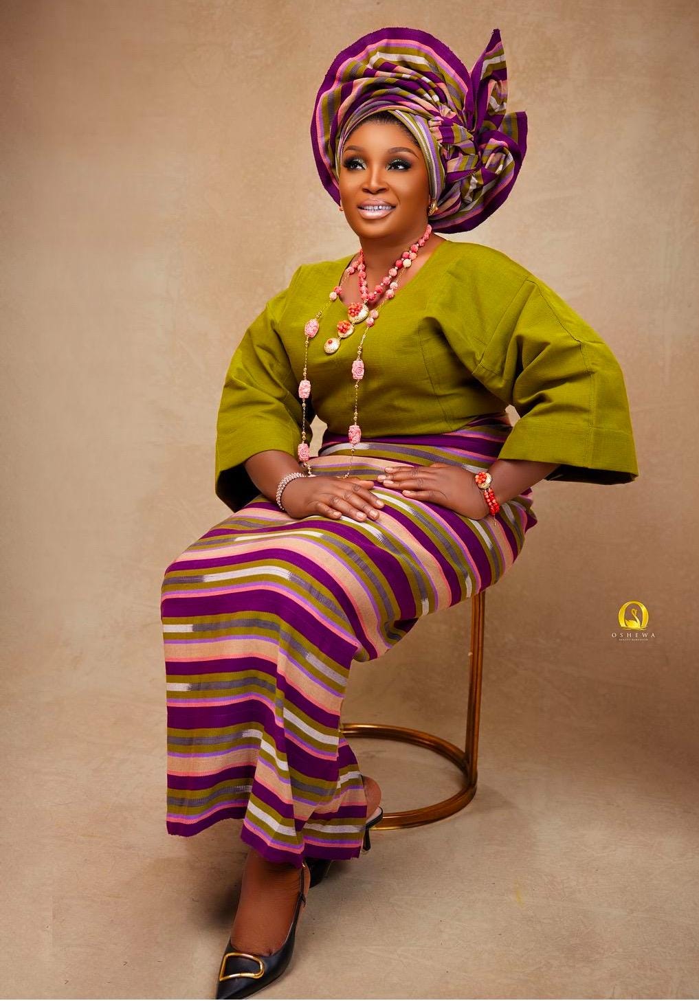 Classic Asooke iro and buba, Mother of the bride and groom outfits, 40th birthday attire, Asooke for women, Nigerian wedding suit. ASOOKE