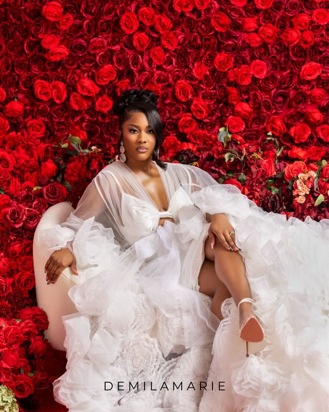 Romantic Elegance: Why Rose-Themed Bridal Robes Are Timeless