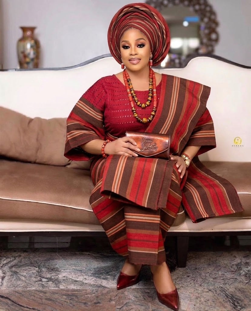 Classic Asooke Iro And Buba, Mother Of The Bride And Groom Outfits, 40th Birthday Attire, Asooke For Women, Nigerian Wedding Suit, Asooke