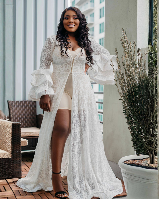 Layo Lace Robe