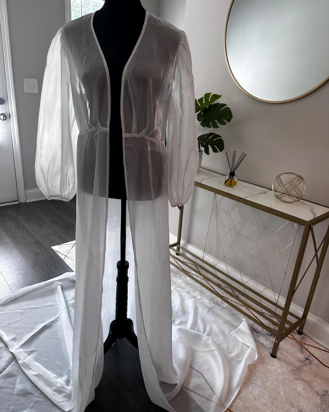 Bridal Robe, Elegant Sheer Puff Sleeve With Train, Romantic White Soft Organza, Getting Ready Gown For Bride, Luxury Wedding Morning Outfit