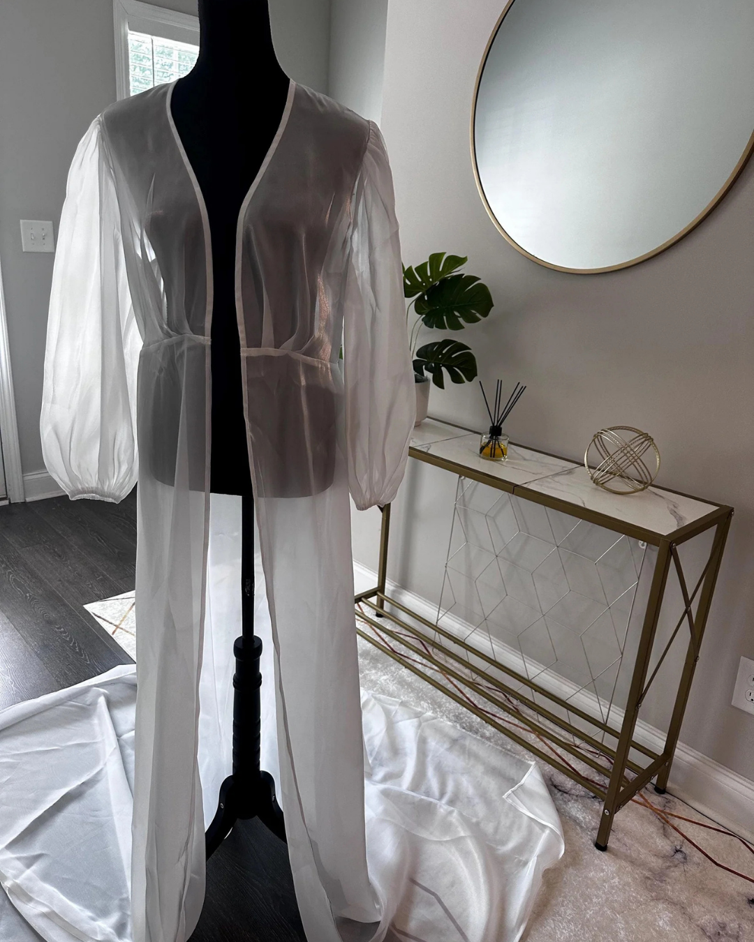 Bridal Robe, Elegant Sheer Puff Sleeve With Train, Romantic White Soft Organza, Getting Ready Gown For Bride, Luxury Wedding Morning Outfit