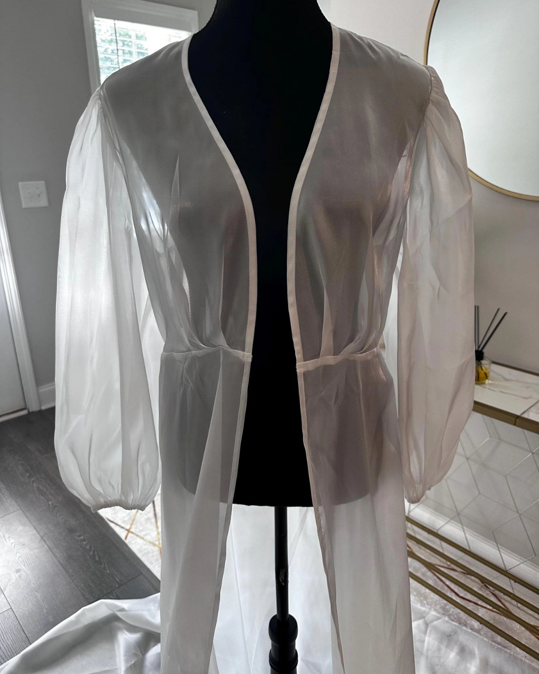 Bridal Robe, Elegant Sheer Puff Sleeve With Train, Romantic White Soft Organza, Getting Ready Gown For Bride, Luxury Wedding Morning Outfit