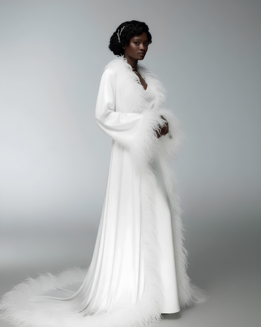 Bridal Robe With Feathers, Wedding Robes for Brides, Bridal Robe, Long White Bridal Robe, White Feather Robe, Luxury Bridal Robe, Boudoir Robe
