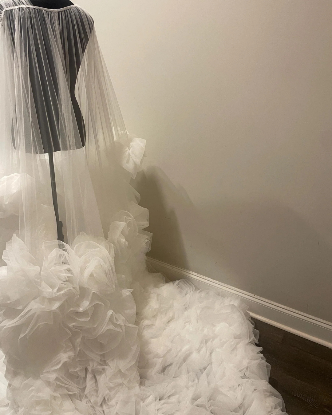 Bridal Robe, Wedding Robes for Brides, Floral Tulle Robe, Custom Wedding Day Robe, Gift For Bride To Be, Bridal Morning Robe