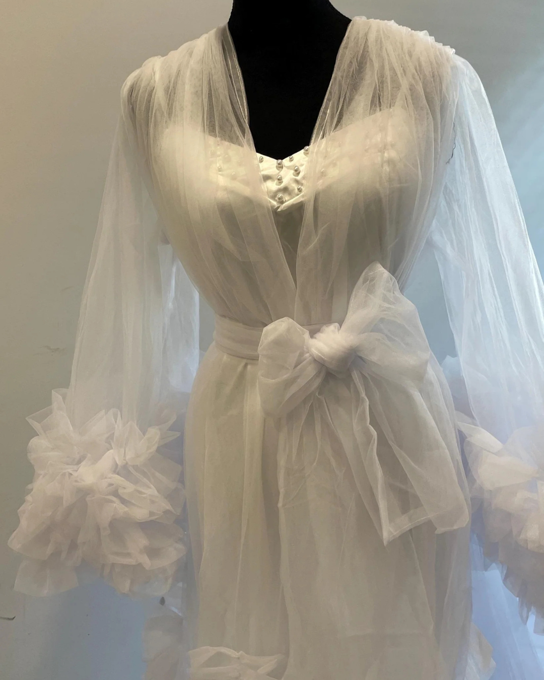 Bridal Robe, Long White Wedding Robes for Brides, Tulle Robe, Wedding Day Robe, Gift for Her, Bride To Be Wedding Gifts, Bridal Morning Robe
