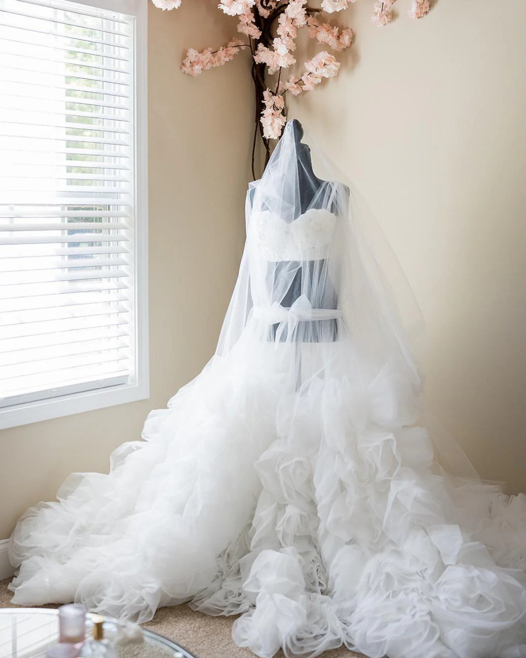 Bridal Robe, Wedding Robes for Brides, Floral Tulle Robe, Custom Wedding Day Robe, Gift for Bride To Be, Bridal Morning Robe