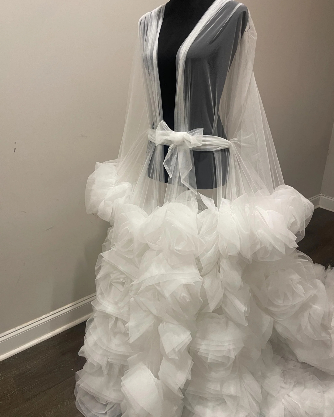 Bridal Robe, Wedding Robes for Brides, Floral Tulle Robe, Custom Wedding Day Robe, Gift for Bride To Be, Bridal Morning Robe