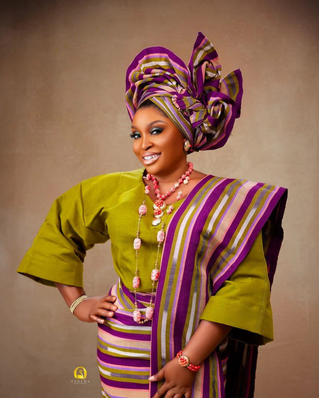 Classic Asooke Iro and Buba, Mother Of The Bride And Groom Outfits, 40th Birthday Attire, Asooke For Women, Nigerian Wedding Suit, Asooke