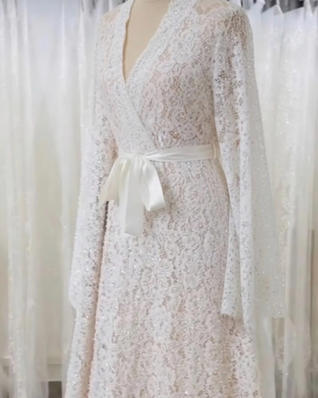 Pearl Lace Bridal Robe, Long White Wedding Robes for Brides, Wedding Day Robe, Gift for Her, Bride To Be Wedding Gifts, Bridal Morning Robe