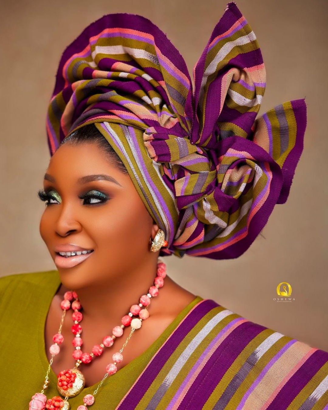 Classic Asooke Iro and Buba, Mother Of The Bride And Groom Outfits, 40th Birthday Attire, Asooke For Women, Nigerian Wedding Suit, Asooke