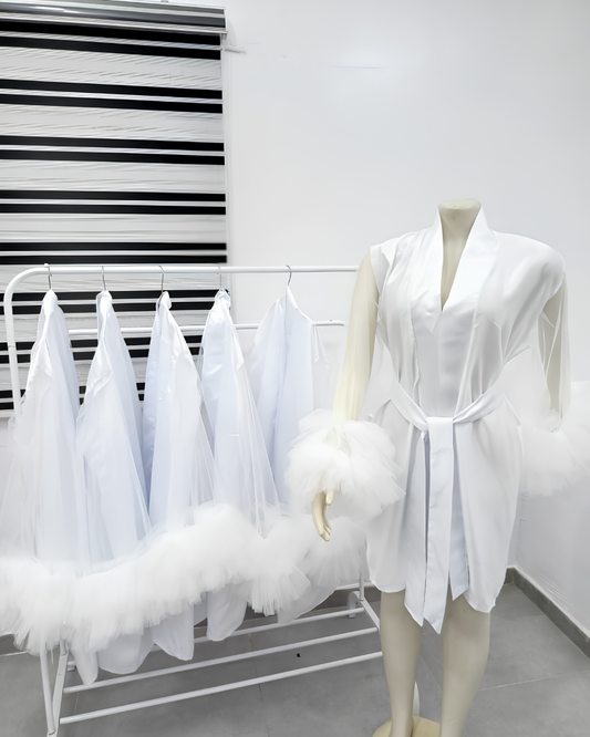 Bridal Robe, Wedding Robes for Brides, Short Bridesmaids Tulle Robe, Wedding Day Robe, Gift for Bride to be, Bridal morning robe,