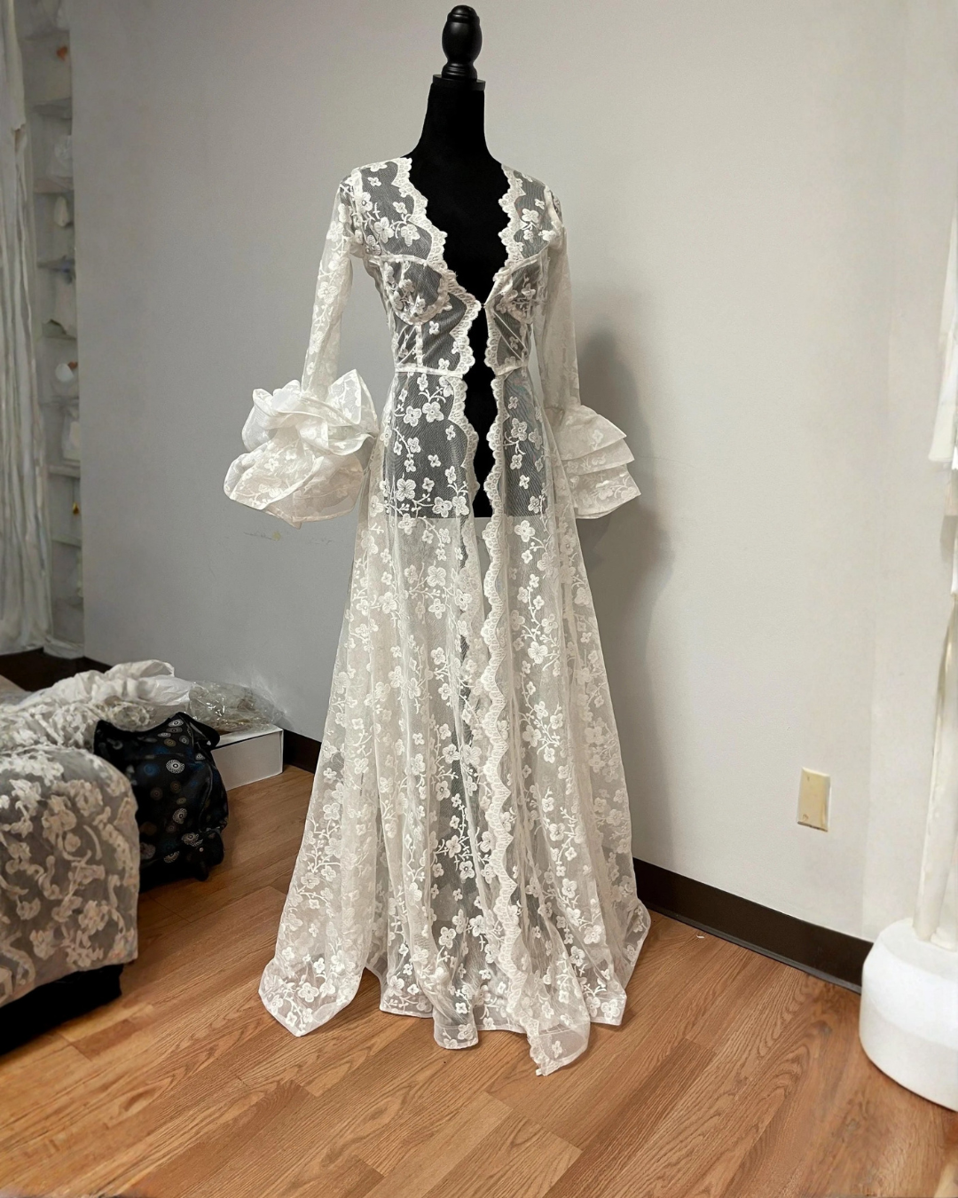 Bridal Robe, Wedding Robes, Short Tulle Robe, Wedding Day Robe, Gift for Bride To Be, Bridal Morning Robe, Gift or Her, 2025 Bride, 2026 Bride