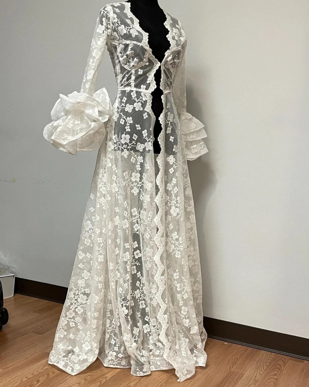 Bridal Robe, Wedding Robes, Short Tulle Robe, Wedding Day Robe, Gift for Bride To Be, Bridal Morning Robe, Gift or Her, 2025 Bride, 2026 Bride