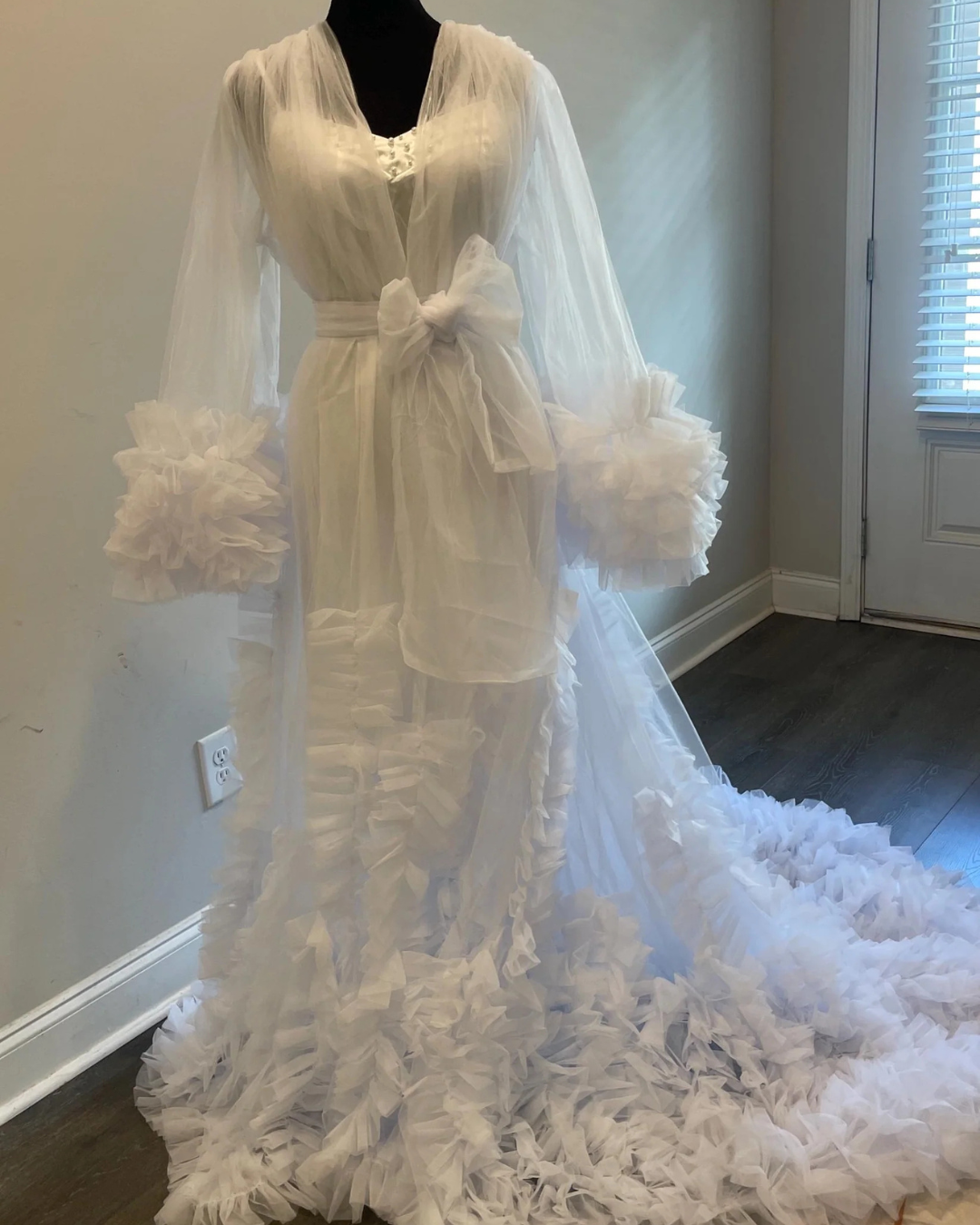Bridal Robe, Long White Wedding Robes for Brides, Tulle Robe, Wedding Day Robe, Gift for Her, Bride To Be Wedding Gifts, Bridal Morning Robe