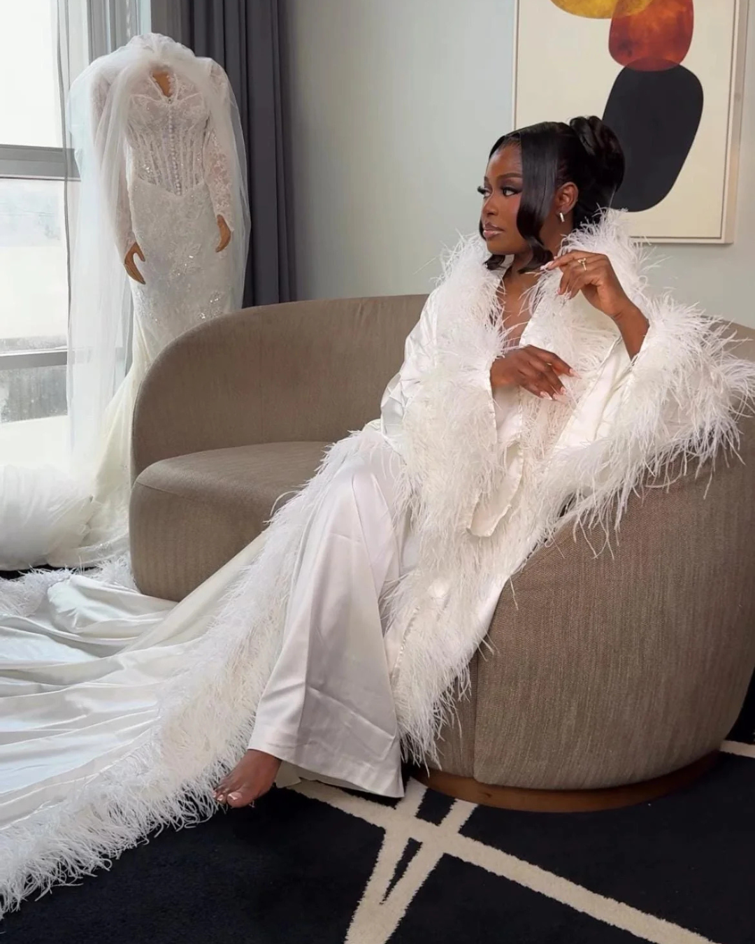 White Satin Bridal Robe with Train and Feathers - Handmade, White Bridal Robe, White Ostrich Feather Robe, Luxury Bridal Robe, Boudoir Robe