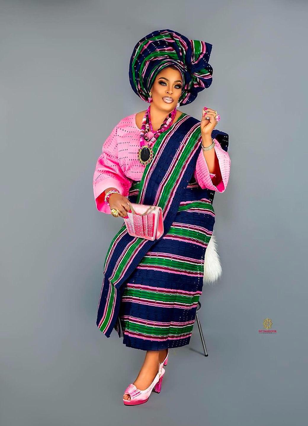 Classic Asooke iro and buba, Mother of the bride and groom outfits, 40th birthday attire, Asooke for women, Nigerian wedding suit. ASOOKE