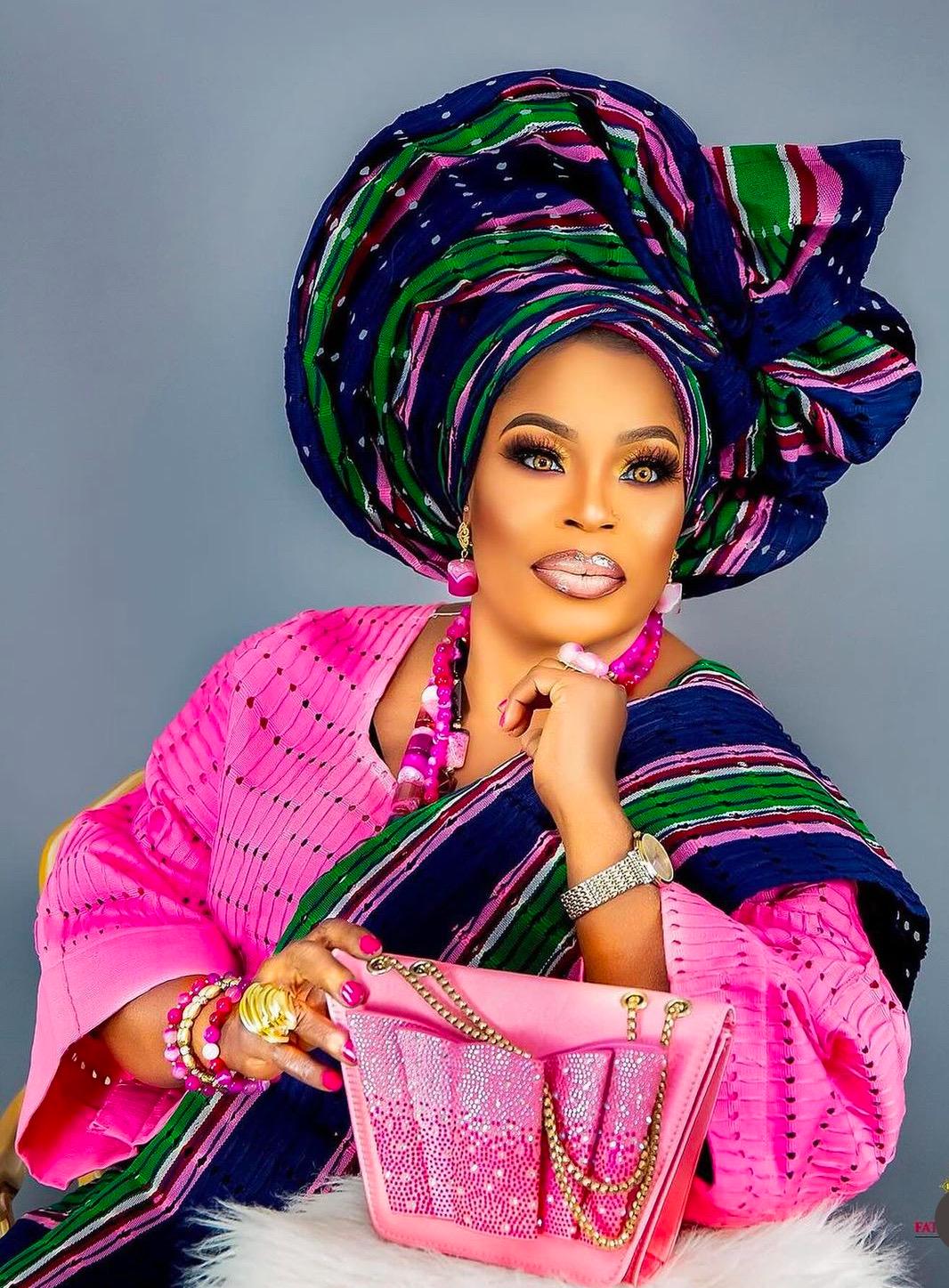 Classic Asooke iro and buba, Mother of the bride and groom outfits, 40th birthday attire, Asooke for women, Nigerian wedding suit. ASOOKE