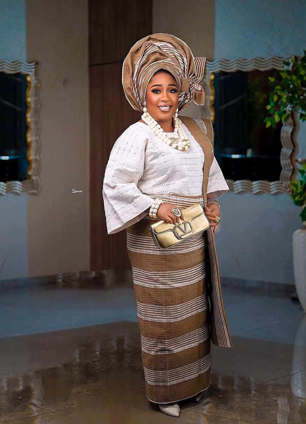 Classic Asooke iro and buba, Mother of the bride and groom outfits, 40th birthday attire, Asooke for women, Nigerian wedding suit. ASOOKE