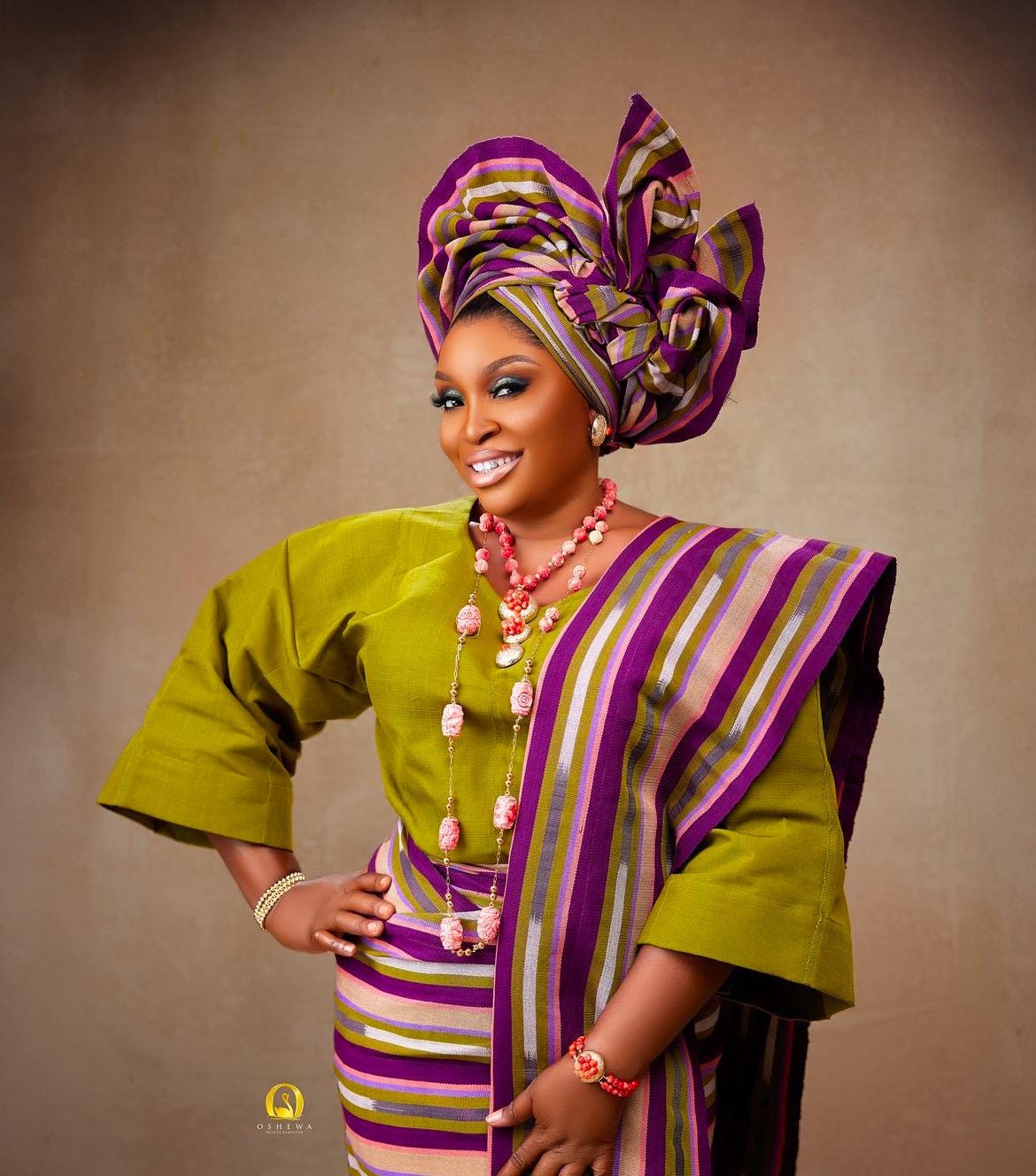 Classic Asooke iro and buba, Mother of the bride and groom outfits, 40th birthday attire, Asooke for women, Nigerian wedding suit. ASOOKE