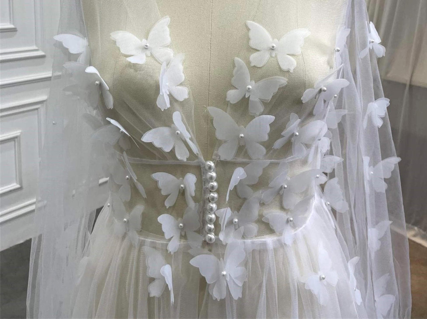 3D Butterflies Robe, White Bridal Robe With Butterflies, Boudoir Robe, Bridesmaid gift her, Honeymoon Robe,Plus Size Robe Photo Shoot Robe