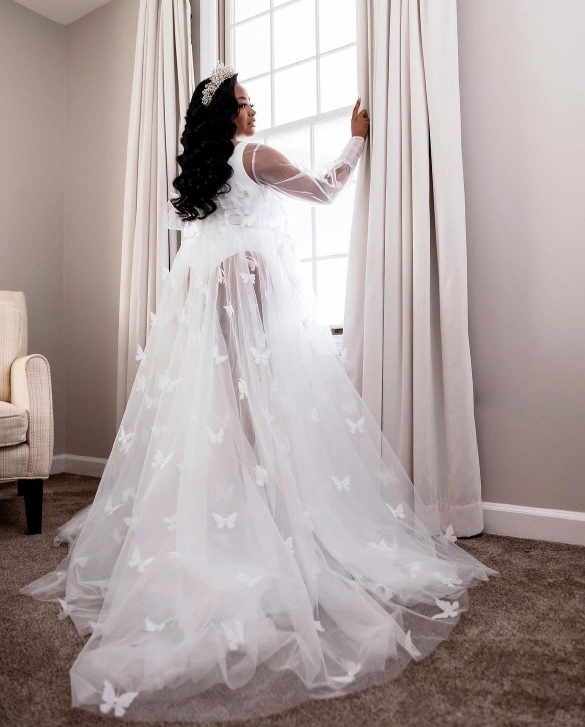 3D Butterflies Robe, White Bridal Robe With Butterflies, Boudoir Robe, Bridesmaid gift her, Honeymoon Robe,Plus Size Robe Photo Shoot Robe