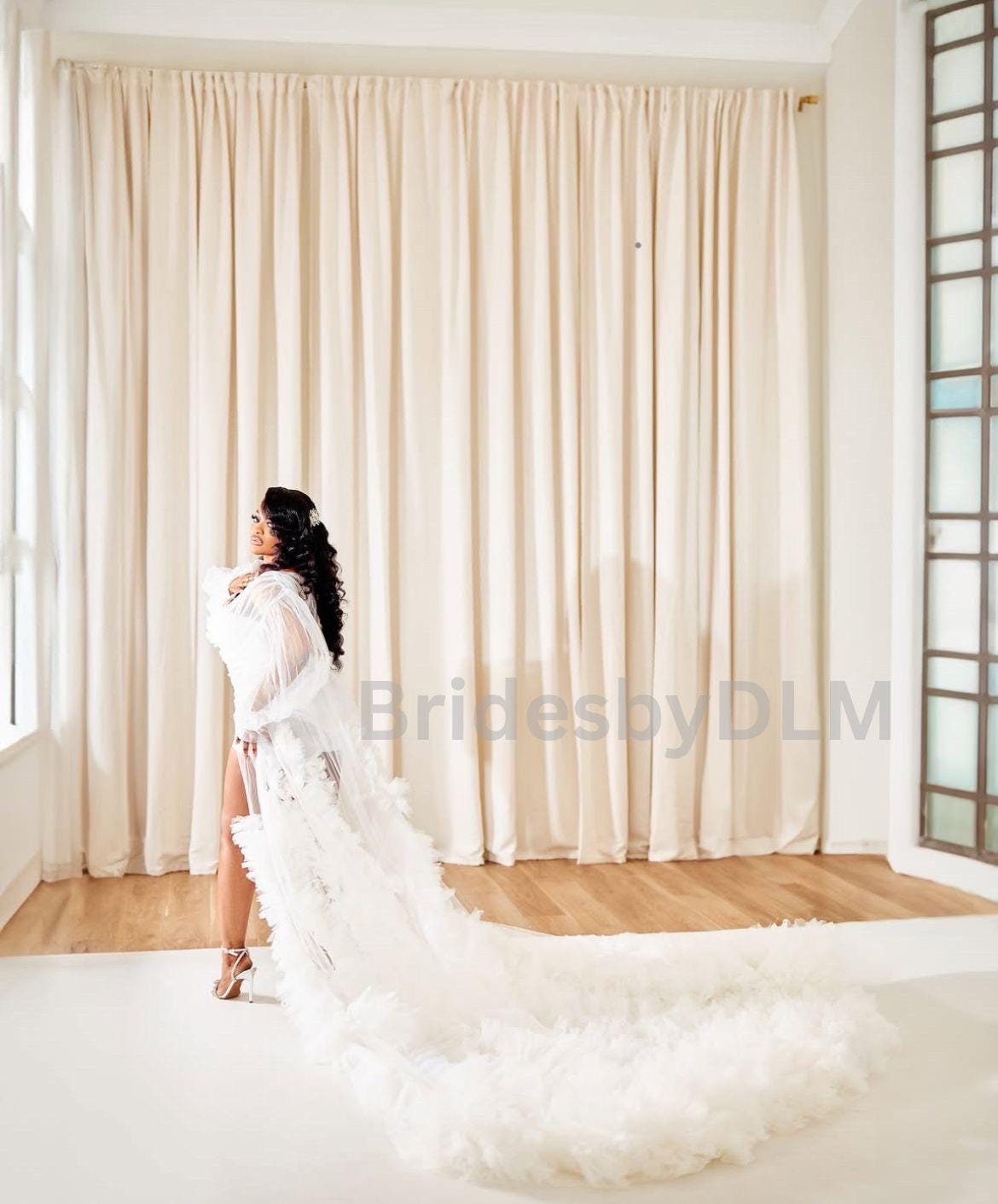 Bridal Robe, long white robe, Wedding Robes for Brides, Tulle Robe, Wedding Day Robe, Gift for Bride to be, Bridal morning robe