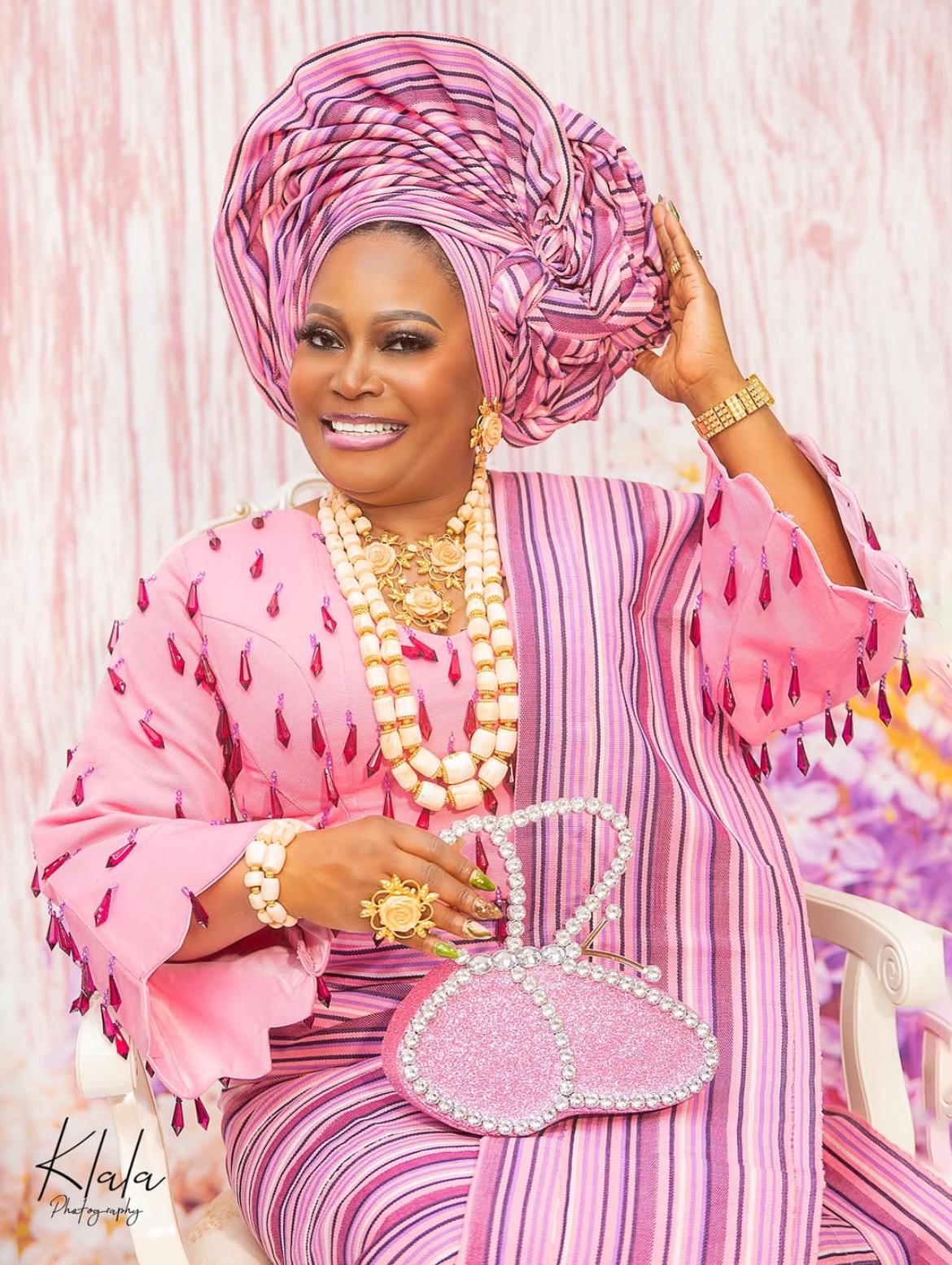 Classic Asooke iro and buba, Mother of the bride and groom outfits, 40th birthday attire, Asooke for women, Nigerian wedding suit. ASOOKE