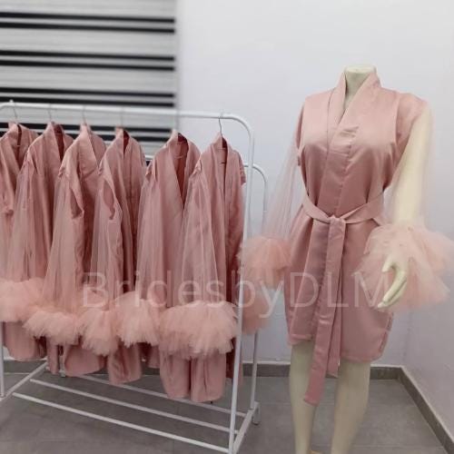 Bridal Robe, Wedding Robes for Brides, Short Bridesmaids Tulle Robe, Wedding Day Robe, Gift for Bride to be, Bridal morning robe,