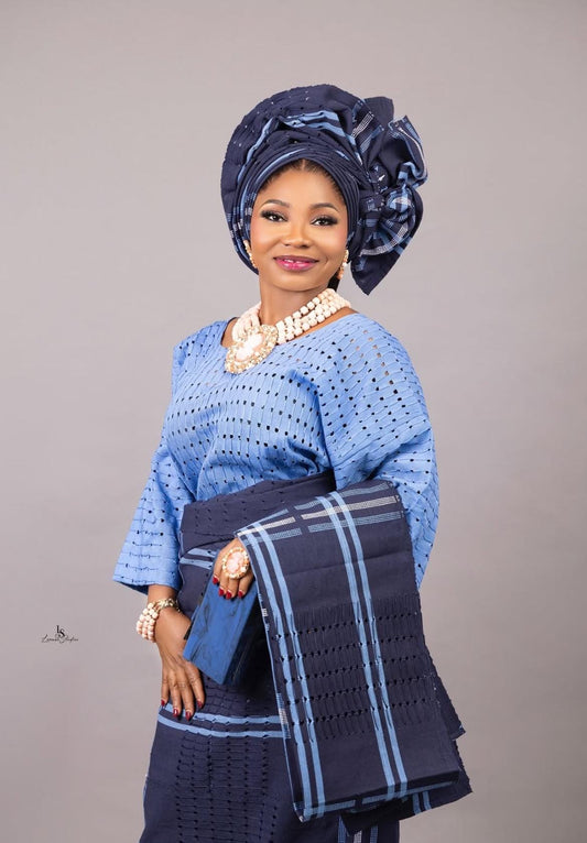 Elegant Aso Oke Fabric: Nigerian Wedding, Mother of the Bride